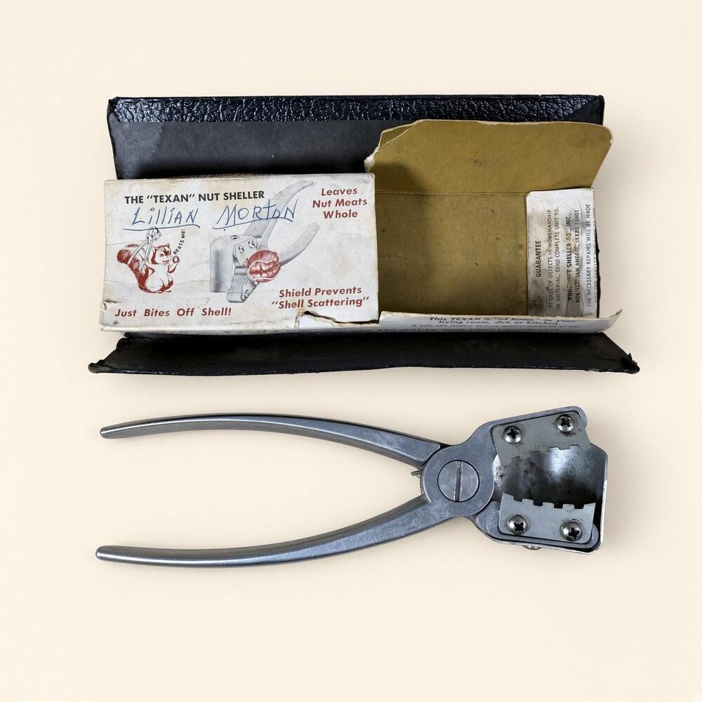 Texan Nut Sheller Kitchen Tool Boxed Pecan Cracker Shield Jaw Recipe Carton